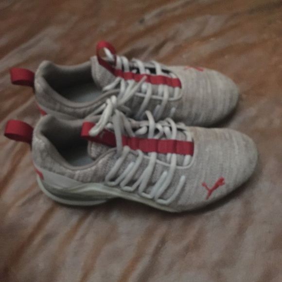 Puma tennis shoes - Picture 1 of 7